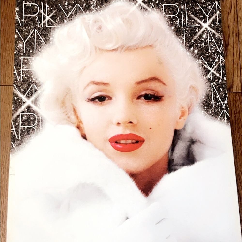 Marilyn Monroe Wall Art - Red, White, Black, Gray